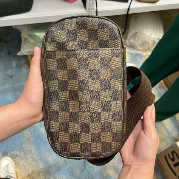 棋盘格蛋蛋包