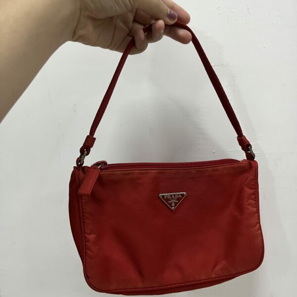 Prada 现货手提包 可以配斜挎链条