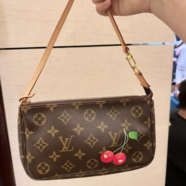 LV