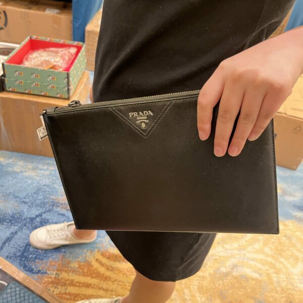 prada 手包