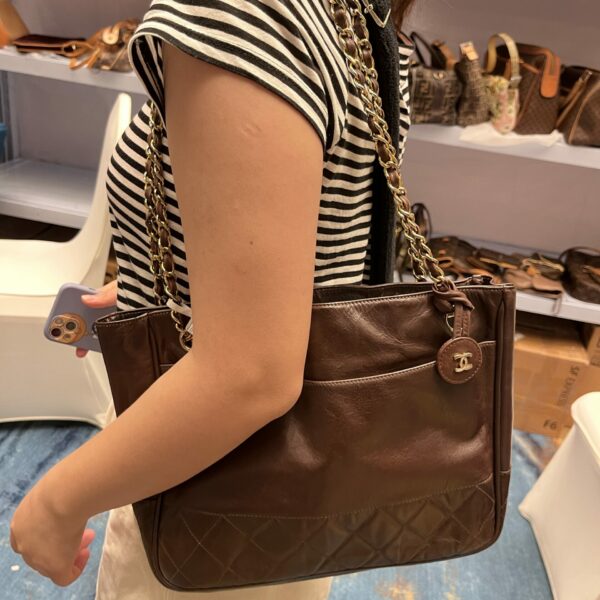 Chanel 褐金