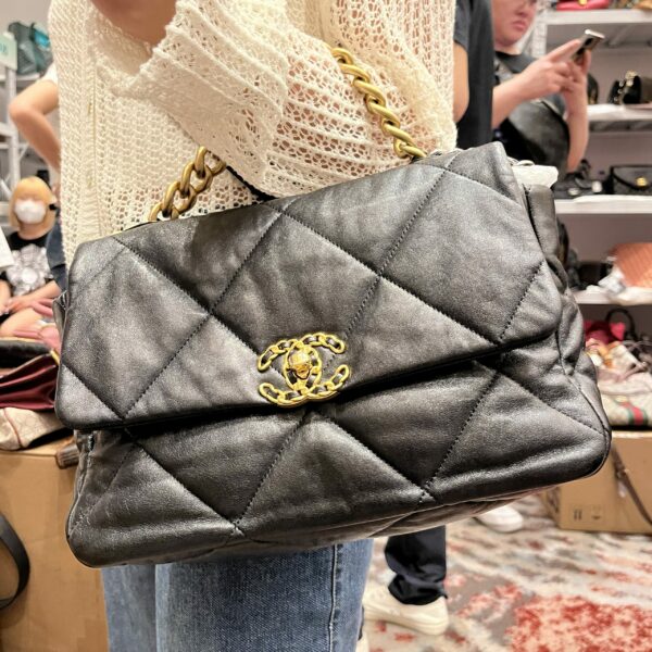 Chanel 19 bag 中号