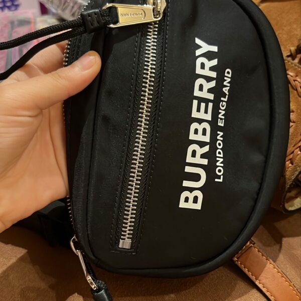 Burberry腰包
