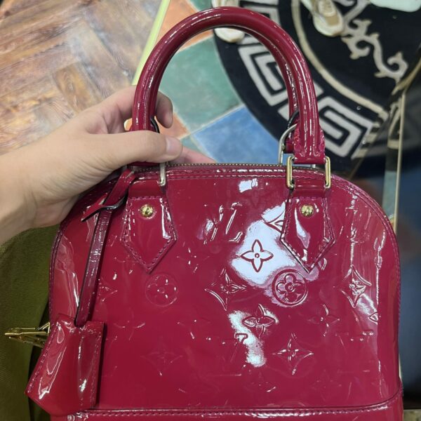 Lv 漆皮 Alma Bb 瑕疵款