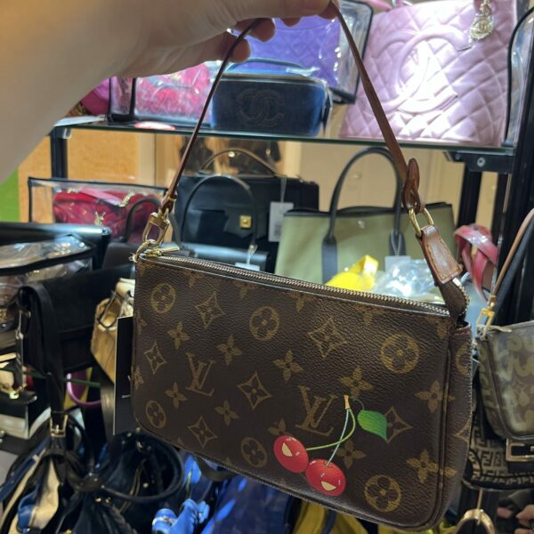樱桃包 Lv麻将限量款